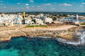 Aerial view - Apartment 'Grande Struttura - Matrimoniale 3' with Balcony, Wi-Fi and Air Conditioning (Torre San Giovanni)