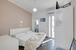 1 chambre, Wi-Fi gratuit, draps fournis