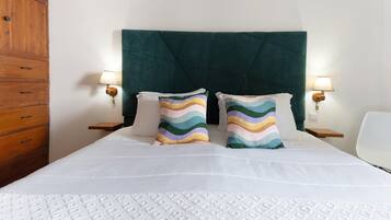 Ferros/tábuas de passar roupa, Wi-Fi de cortesia, roupa de cama