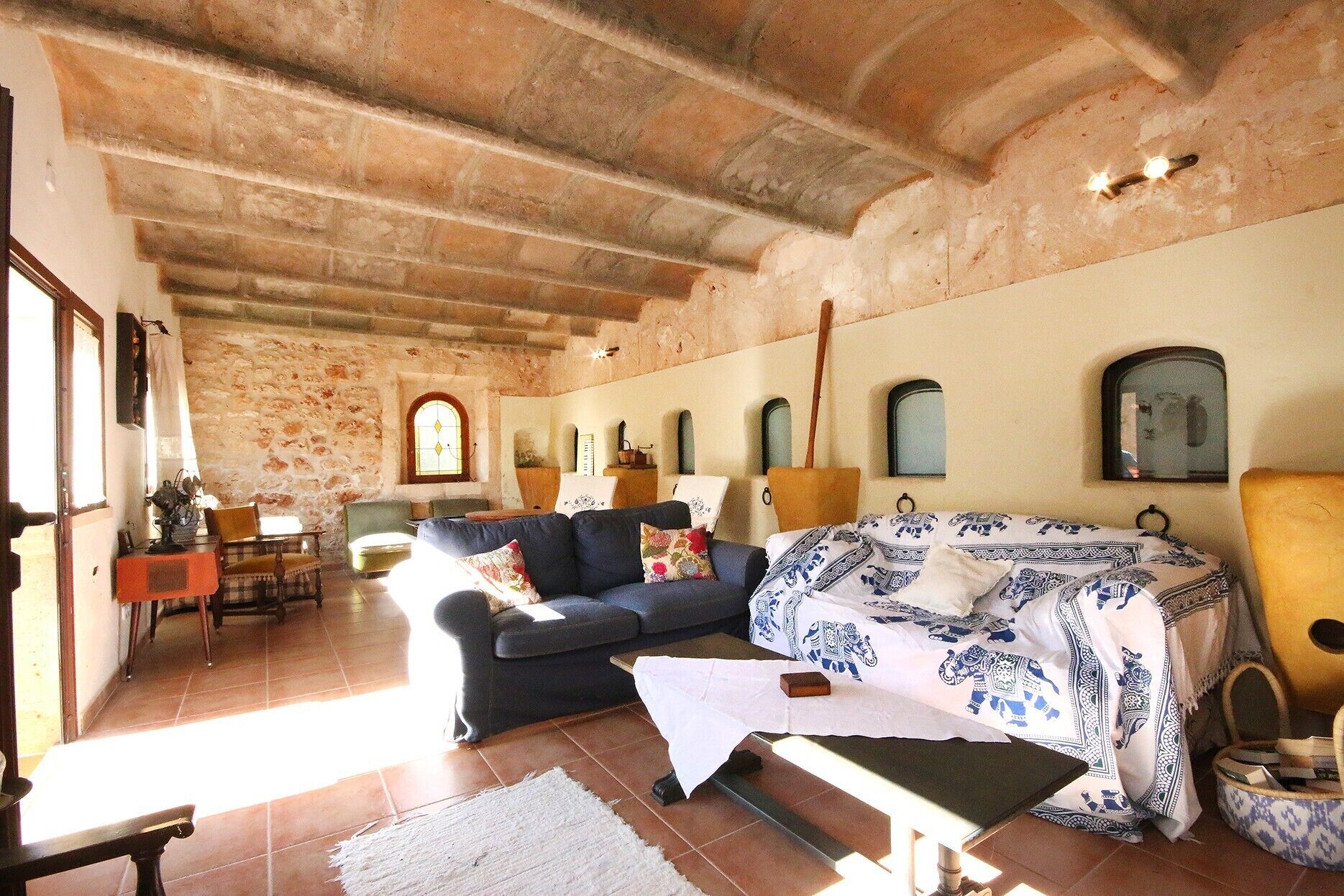 電視、乒乓球設施