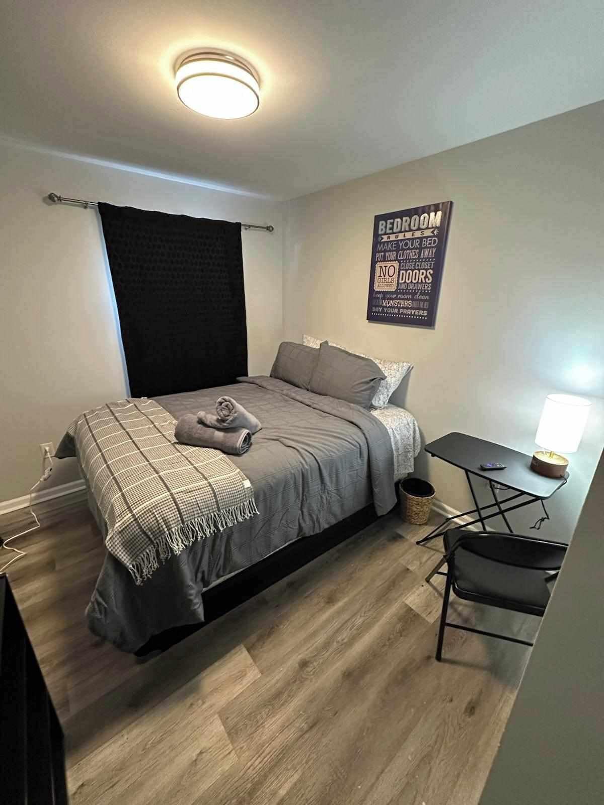 Signature Double Room, 1 Queen Bed, Non Smoking | Desk, laptop workspace, iron/ironing board, free WiFi