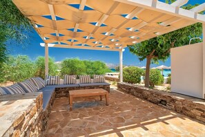 Terrace/patio - Villa 'Afroditi B' with Sea View, Wi-Fi and Air Conditioning (Antiparos Town)