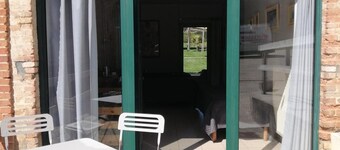 Studio "Du Meslay - Fyé" with Private Terrace, Shared Garden and Wi-Fi