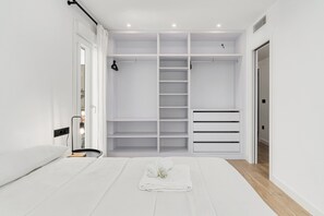 3 soverom, strykejern/-brett, wi-fi (inkludert) og sengetøy