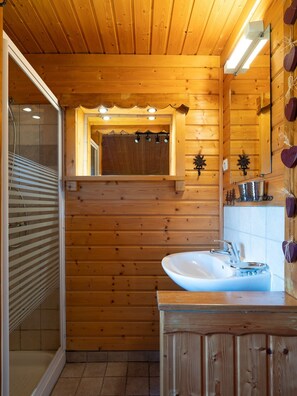 Shower, towels
