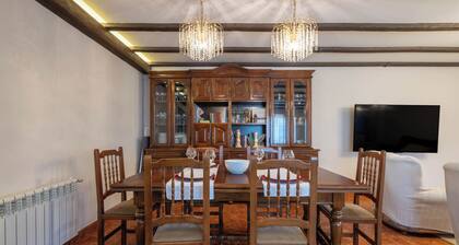 Country House 'Casa Da Carballeira' with Mountain View, Private Garden and Wi-Fi