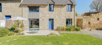 Holiday Home 'La Ferme D'Alcide' with Private Terrace, Private Garden and Wi-Fi