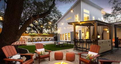 Heated Pool, MiniGolf, Karaoke, Game Room, Spa, 2mi to DT - SoCo Cowgirl