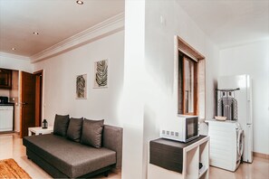 Living room - Alcantara Terrace by GT House (Lisbon)