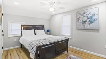 2 bedrooms, iron/ironing board, free WiFi, bed sheets
