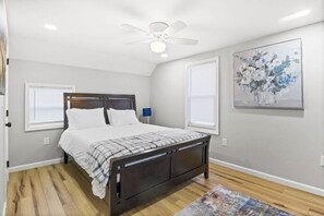 2 Schlafzimmer, Bügeleisen/Bügelbrett, kostenloses WLAN, Bettwäsche