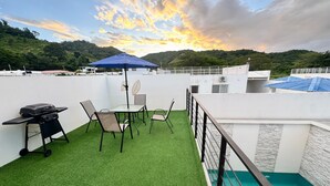 Outdoor dining - Ocean Dream Apartments E2-B4 (San Juan del Sur)