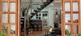 Strata Homestay -Luxurious 2- Storey Townhouse