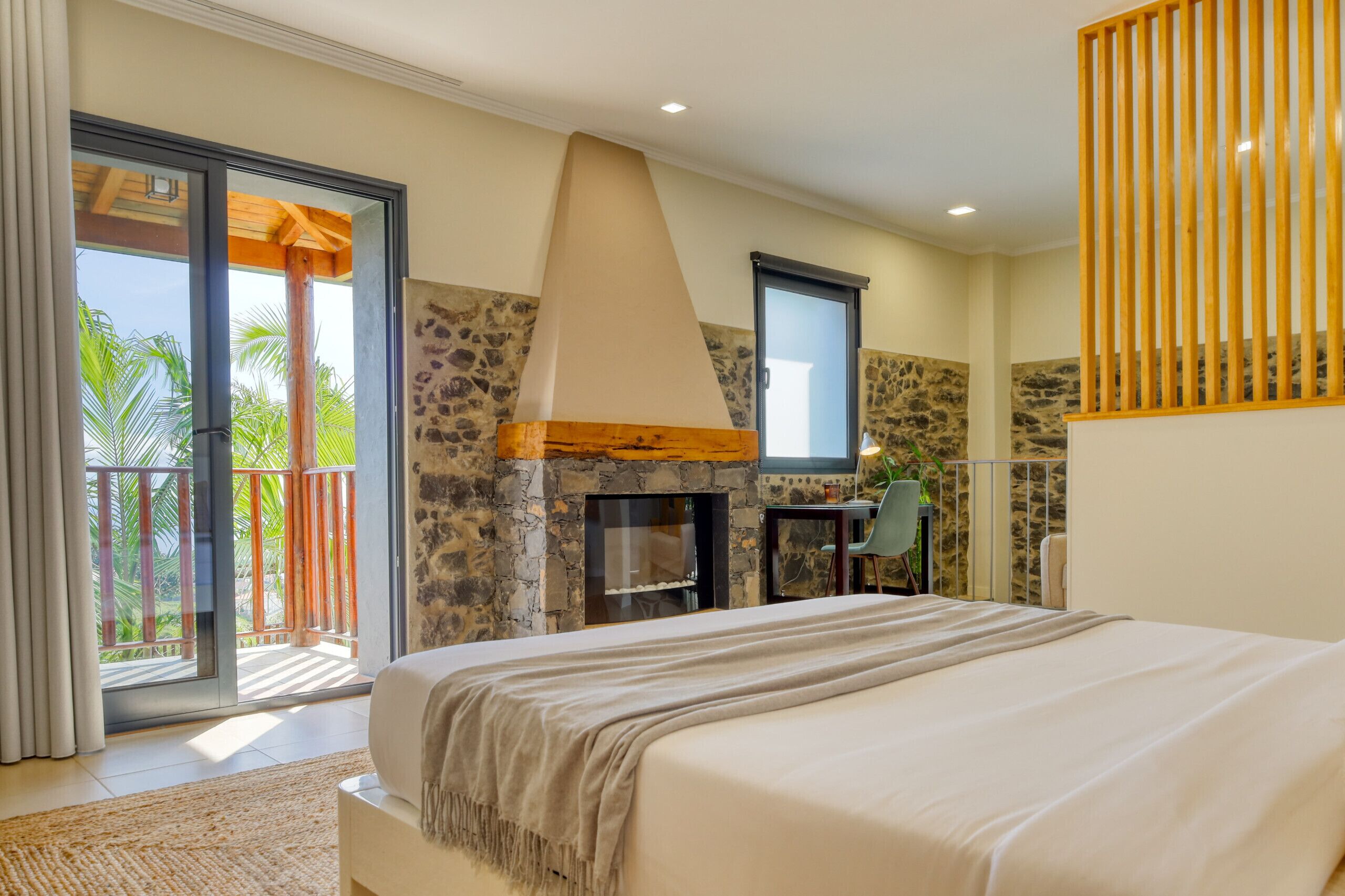 Fer et planche à repasser, Wi-Fi gratuit, draps fournis