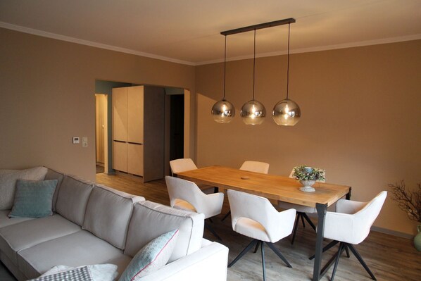 Interior - Am Denkmal - "Relax in our luxurious vacation apartment at the monument!" (Hage)