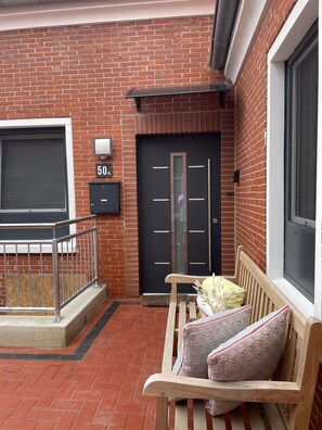 Property grounds - Am Denkmal - "Relax in our luxurious vacation apartment at the monument!" (Hage)