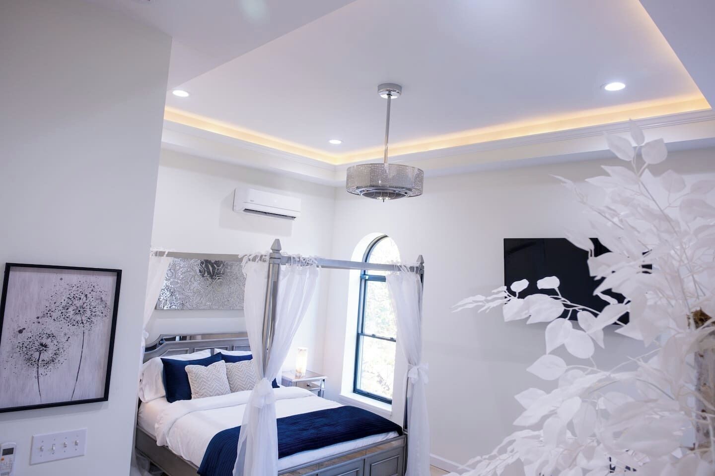 1 dormitorio, tabla de planchar con plancha, wifi y ropa de cama