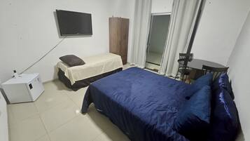 3 多间卧室、熨斗/熨衣板、WiFi、床单