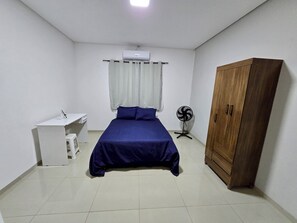 3 makuuhuonetta, silitysrauta/-lauta, Wi-Fi, vuodevaatteet