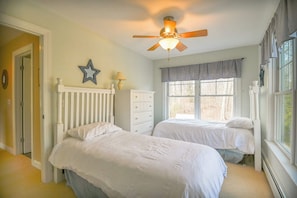 Bedroom 2 with 2 twin beds - Stunning 5 BDR, Walk to York Harbor Beach! (York)