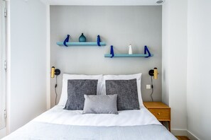 2 bedrooms, iron/ironing board, WiFi, bed sheets - Blueground | Saint Germain, nr the Sorbonne (Paris)