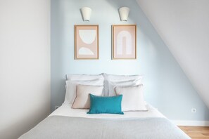 2 bedrooms, iron/ironing board, WiFi, bed sheets - Blueground | Trocadero, roof, canopy (Paris)