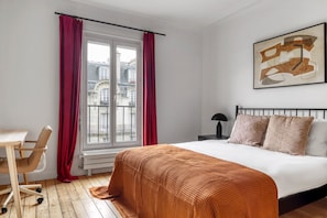 4 quartos, ferros/tábuas de passar roupa, Wi-Fi, roupa de cama