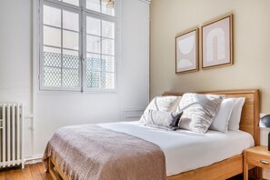 1 chambre, fer et planche à repasser, Wi-Fi, draps fournis