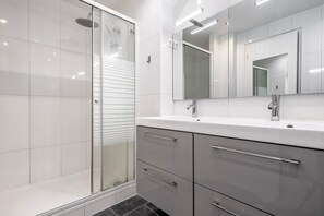 Hair dryer, towels