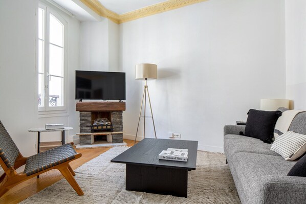 电视、立体声音响