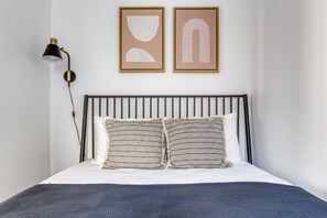 1 quarto, ferros/tábuas de passar roupa, Wi-Fi, roupa de cama