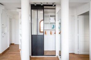 Interior - Blueground | Montorgueil, nr Grands Boulevards (Paris)