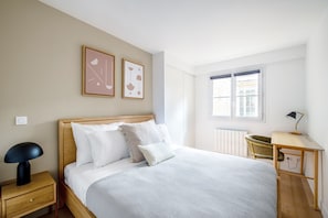 2 slaapkamers, een strijkplank/strijkijzer, wifi, beddengoed