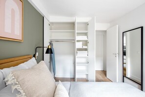 2 bedrooms, iron/ironing board, WiFi, bed sheets - Blueground | Marais, nr boutiques, Saint-Paul (Paris)