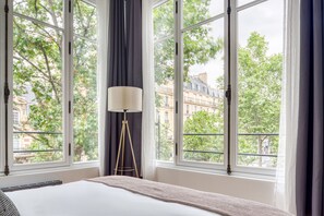 2 bedrooms, iron/ironing board, WiFi, bed sheets - Blueground | Porte de Champerret, furnished (Paris)