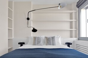 2 bedrooms, iron/ironing board, WiFi, bed sheets - Blueground | Chardon Lagache, balcony & concierge (Paris)