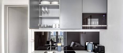 Fridge, microwave, oven, stovetop