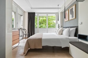 3 chambres, fer et planche à repasser, Wi-Fi, draps fournis