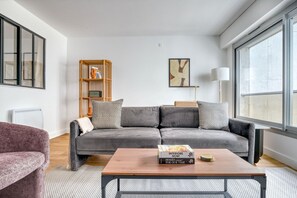 Télévision, chaîne hi-fi