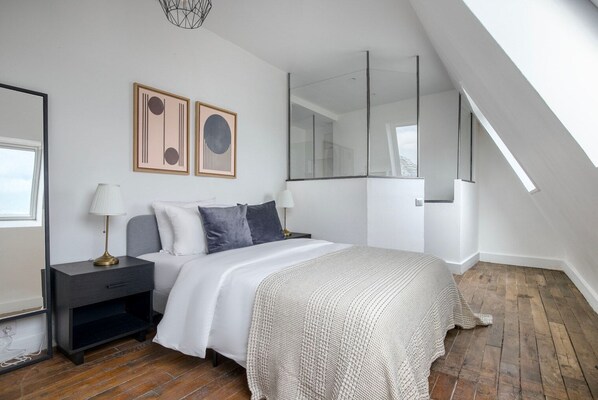 1 chambre, fer et planche à repasser, Wi-Fi, literie fournie