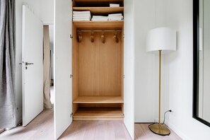 Interior - Blueground | Auteuil, garden on 1st floor (Paris)