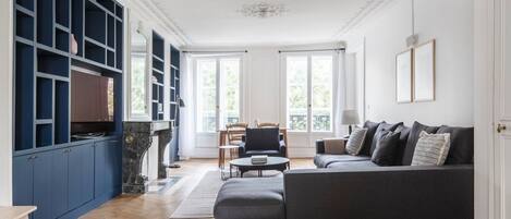 テレビ、ステレオ