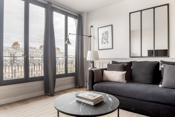 Téléviseur, chaîne audio