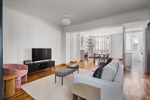 Fernseher, Stereoanlage