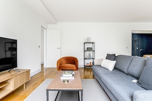 Fernseher, Stereoanlage