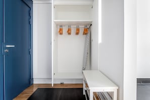 Interior - Blueground | Montmartre, furnished, elevator (Paris)