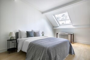 2 makuuhuonetta, silitysrauta/-lauta, Wi-Fi, vuodevaatteet