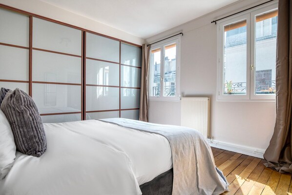 1 chambre, fer et planche à repasser, Wi-Fi, draps fournis