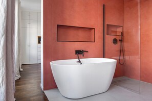 Hair dryer, towels - Blueground | Montmartre, nr great restaurants (Paris)
