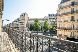 Property grounds - Blueground | Rennes - Saint Placide, balcony (Paris)